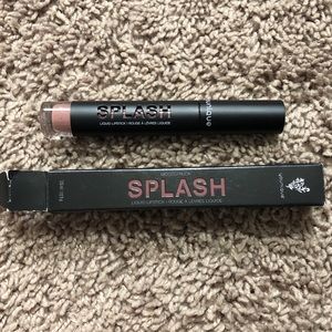 Younique Moodstruck Splash Liquid Lipstick Stellar